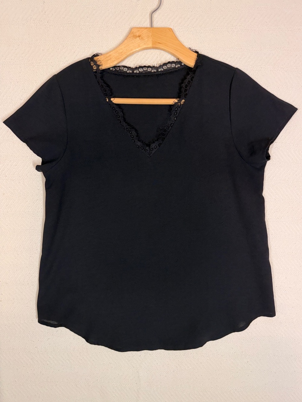 Black Eyelash Lace Trim Short Sleeve V Neck Chiffon Look Blouse S